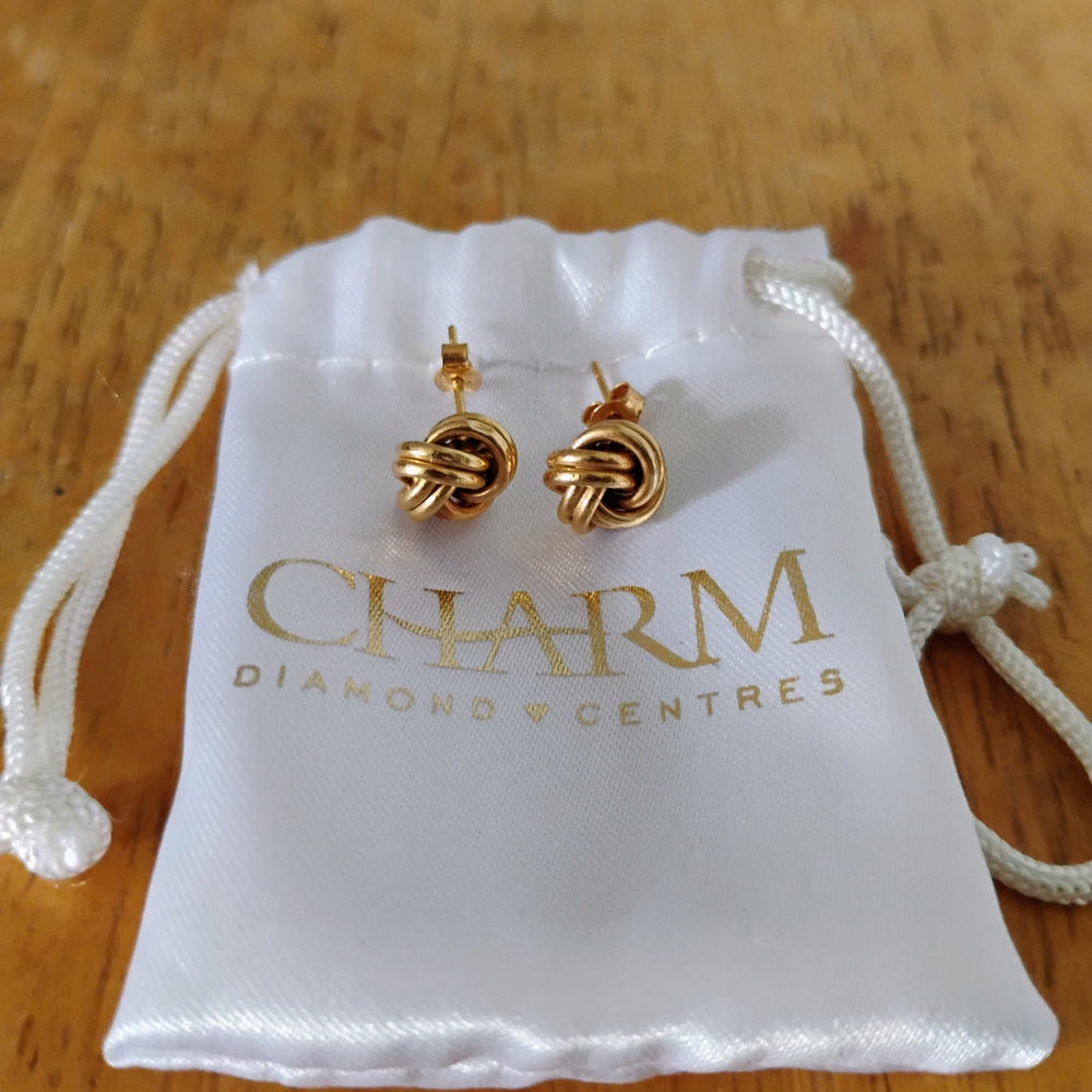 Charm 10K Gold Knot Studs